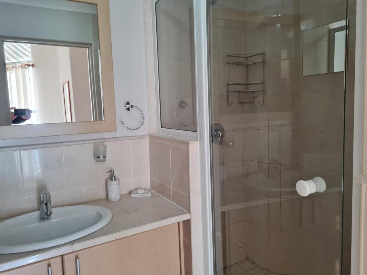 Point Village - Santos 18 Apartment